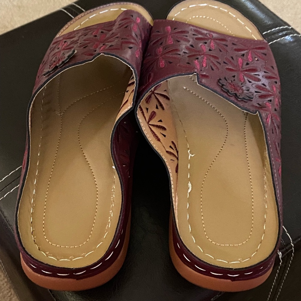 Women’s Clark shoes sandals.  Size 10.5.wide.